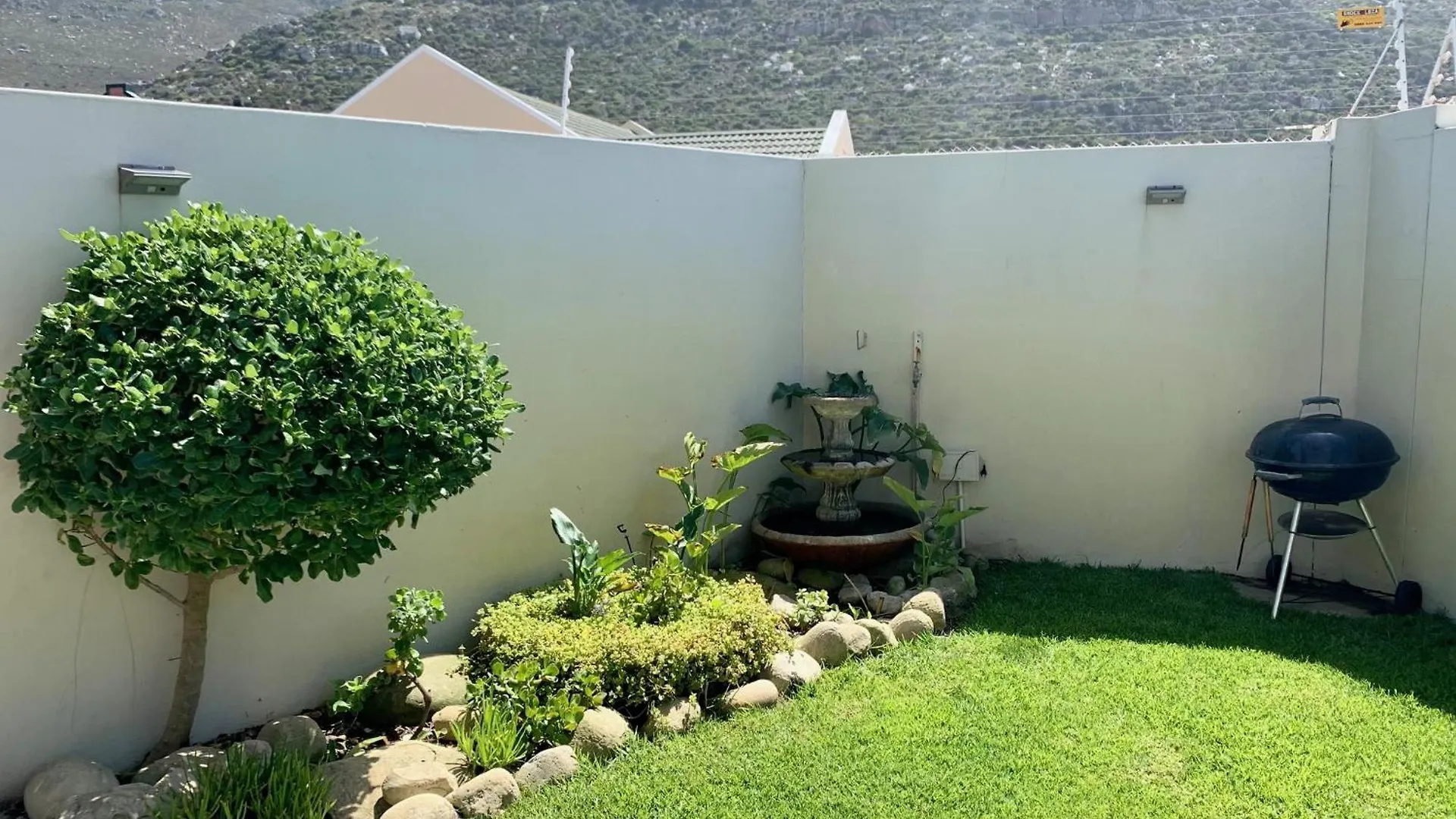 Abington Manor Fish Hoek Guesthouse