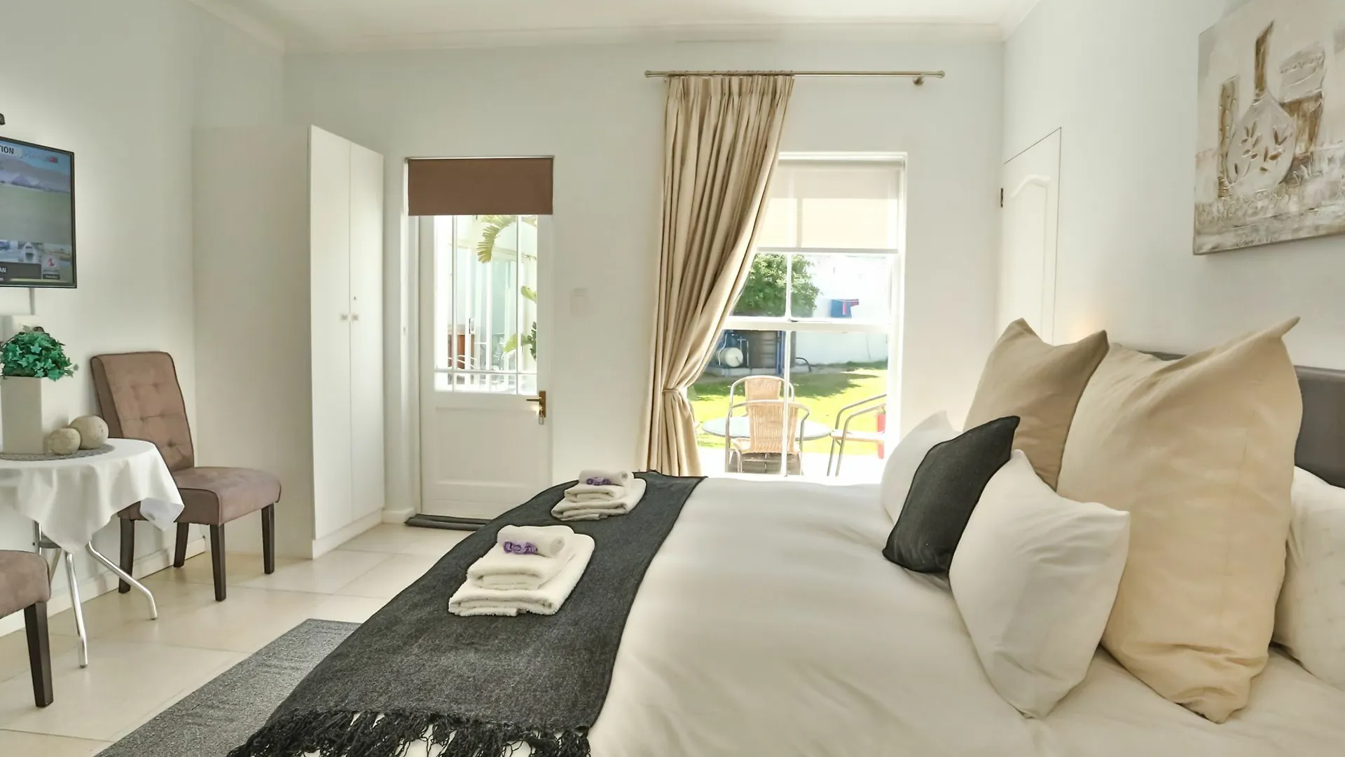 Abington Manor Fish Hoek Guesthouse