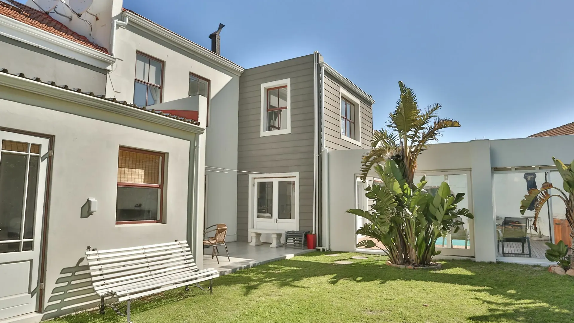 Abington Manor Fish Hoek Guesthouse